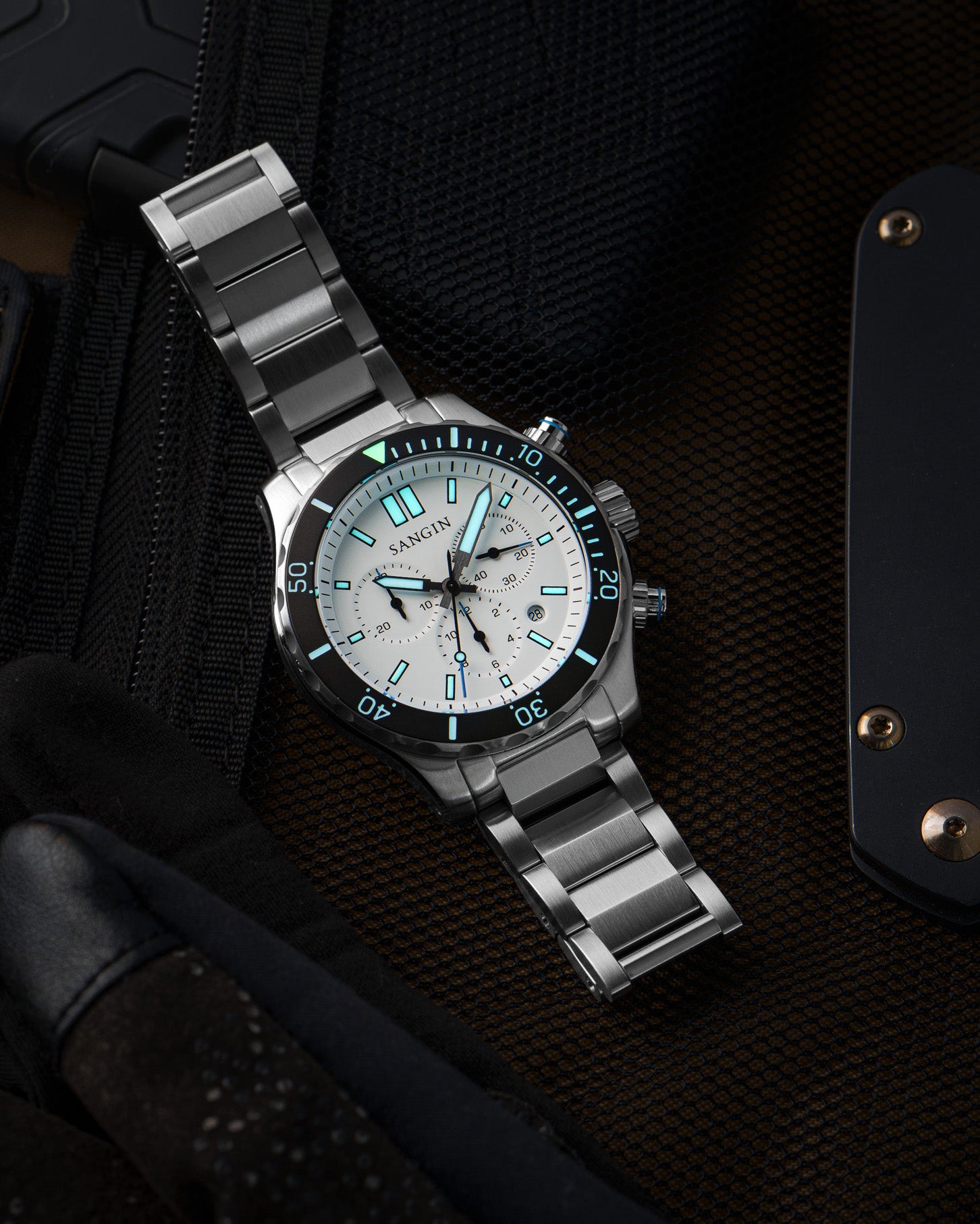 Release of the Professional Chronograph is tentatively set for Monday, 1 December.
